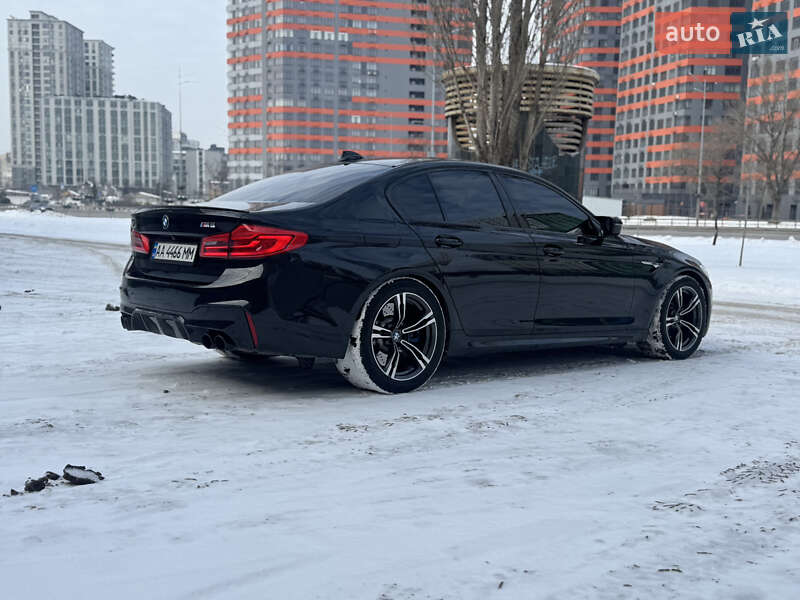 Седан BMW M5 2019 в Киеве
