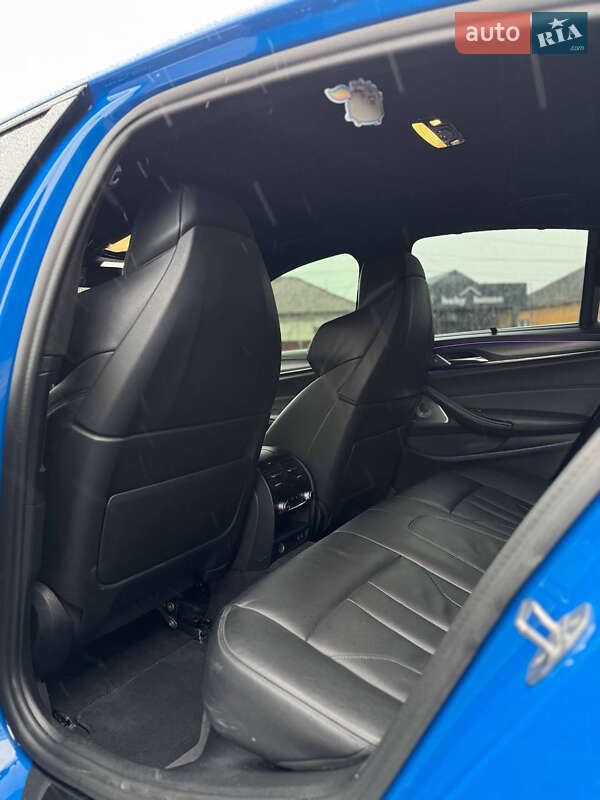 Седан BMW M5 2019 в Киеве