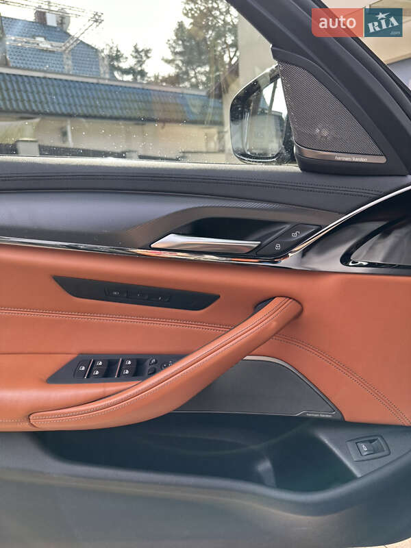 Седан BMW M5 2021 в Києві