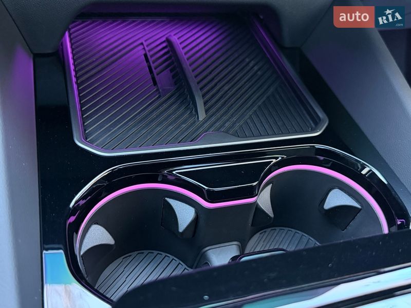 Седан BMW M5 2024 в Киеве