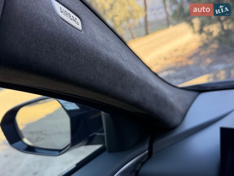 Седан BMW M5 2024 в Киеве