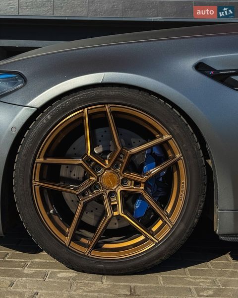Седан BMW M5 2019 в Киеве