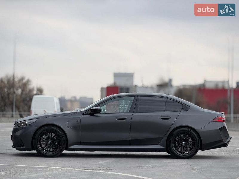 Седан BMW M5 2024 в Києві фото 8 Седан BMW M5 2024 в Києві