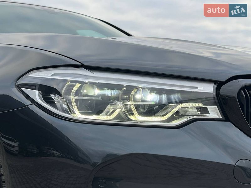 Седан BMW M5 2018 в Львове