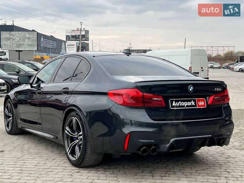 Седан BMW M5 2018 в Львове