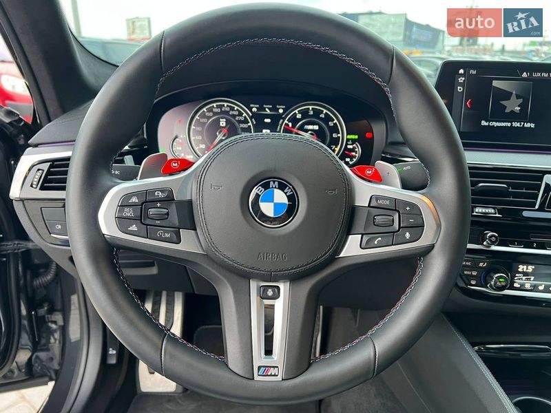 Седан BMW M5 2018 в Львове