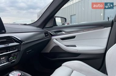 Седан BMW M5 2018 в Львове
