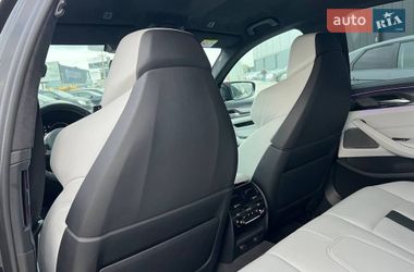 Седан BMW M5 2018 в Львове