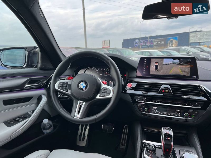 Седан BMW M5 2018 в Львове