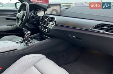 Седан BMW M5 2018 в Львове