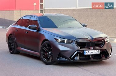 Седан BMW M5 2025 в Киеве