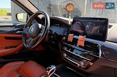 Седан BMW M5 2022 в Тячеве