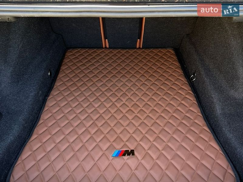 Седан BMW M5 2022 в Тячеве