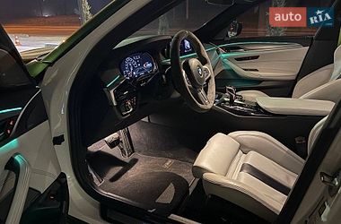 Седан BMW M5 2018 в Киеве