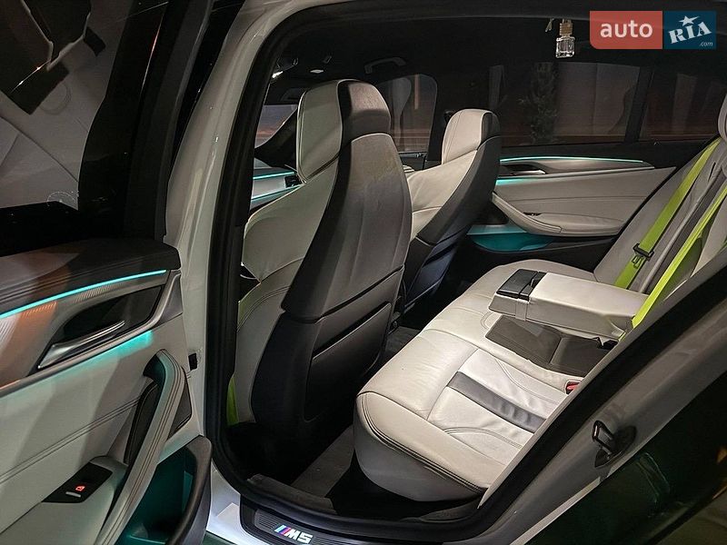 Седан BMW M5 2018 в Киеве