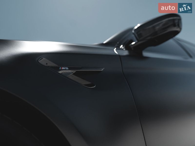 Седан BMW M5 2021 в Киеве