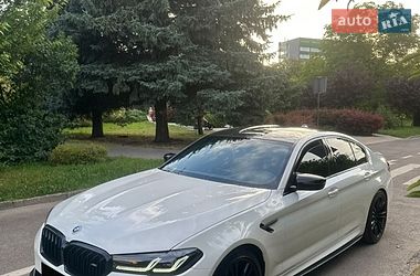 Седан BMW M5 2020 в Львові