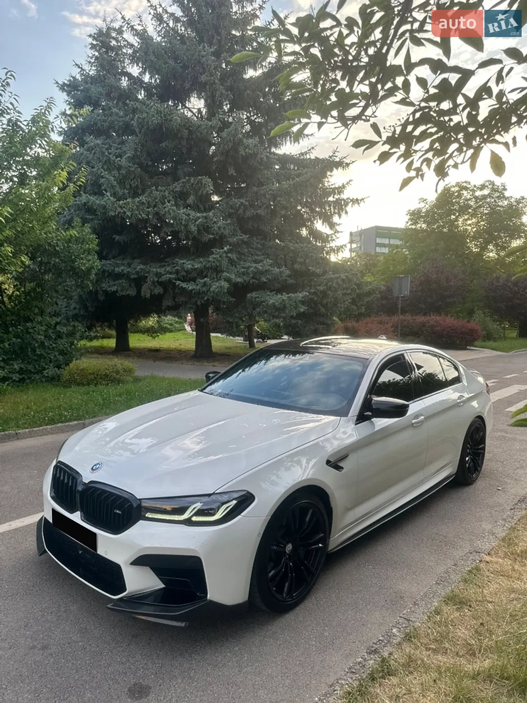 2020 BMW M5 - мініатюра 3
