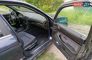 Седан BMW M5 2000 в Славянске