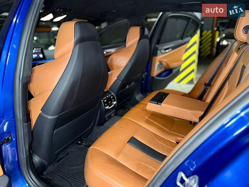 Седан BMW M5 2021 в Киеве
