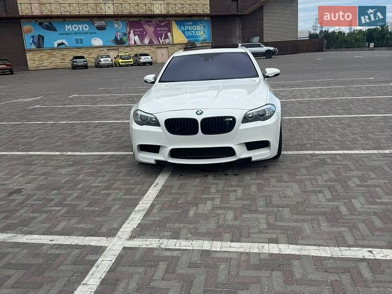 Седан BMW M5 2012 в Харькове