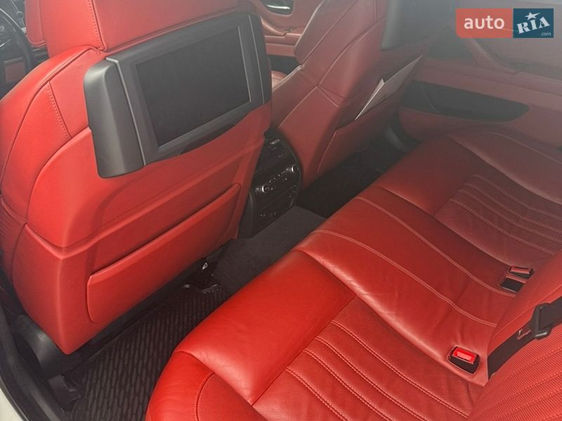 Седан BMW M5 2012 в Харькове