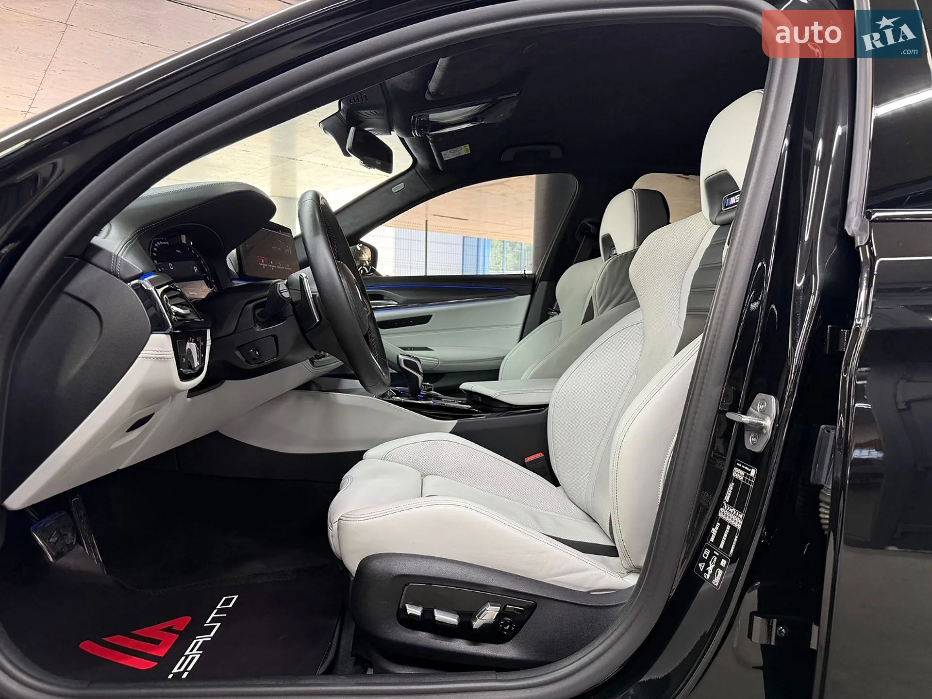 2022 BMW M5 - мініатюра 20