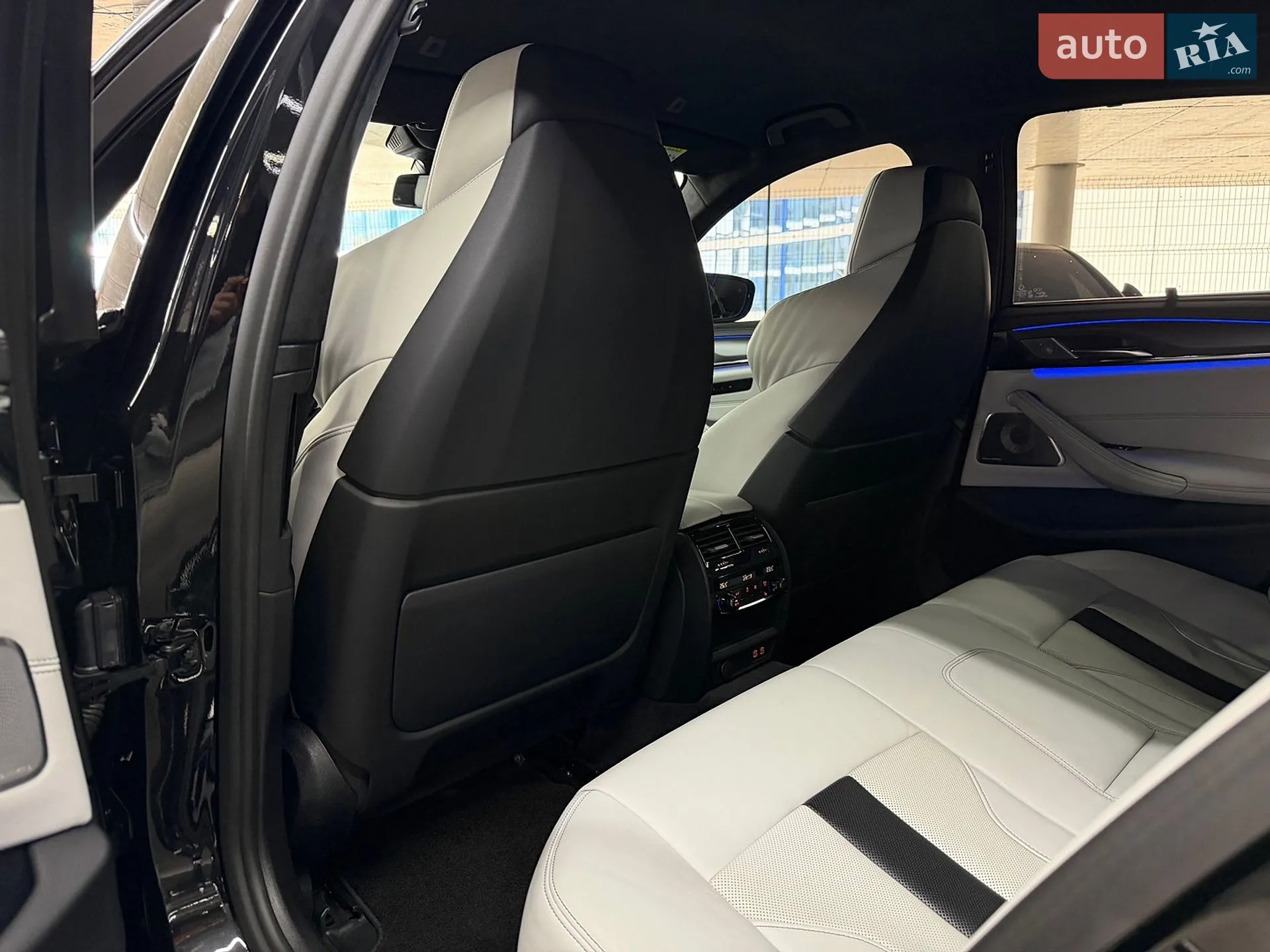 2022 BMW M5 - мініатюра 23