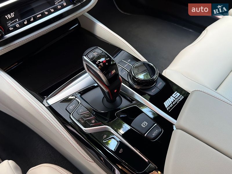 Седан BMW M5 2018 в Одесі