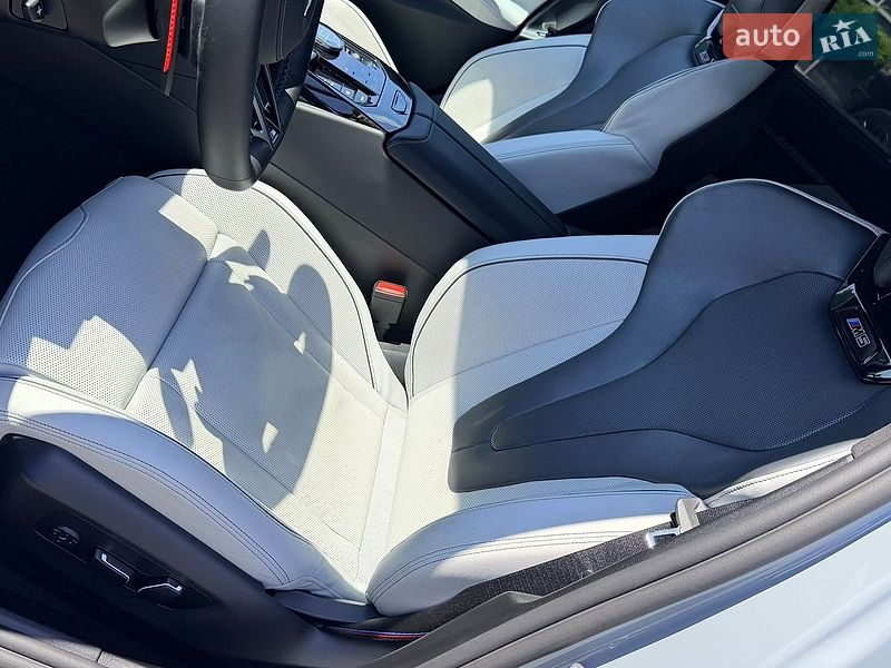 Седан BMW M5 2025 в Днепре