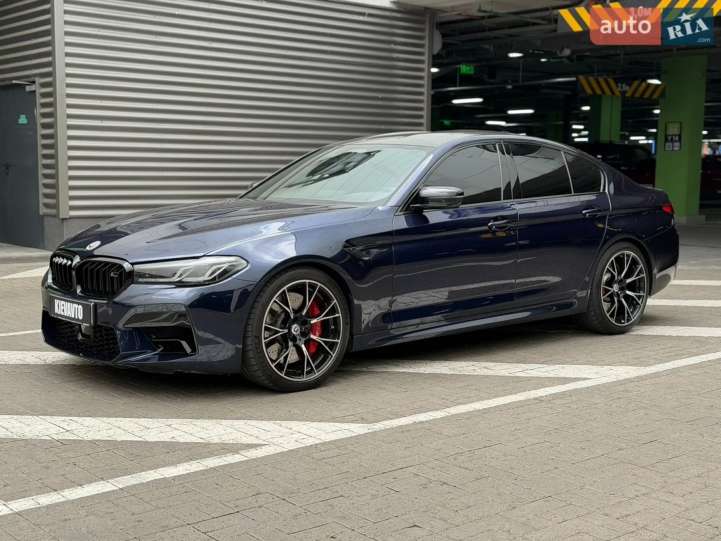 2022 BMW M5 - фото 1