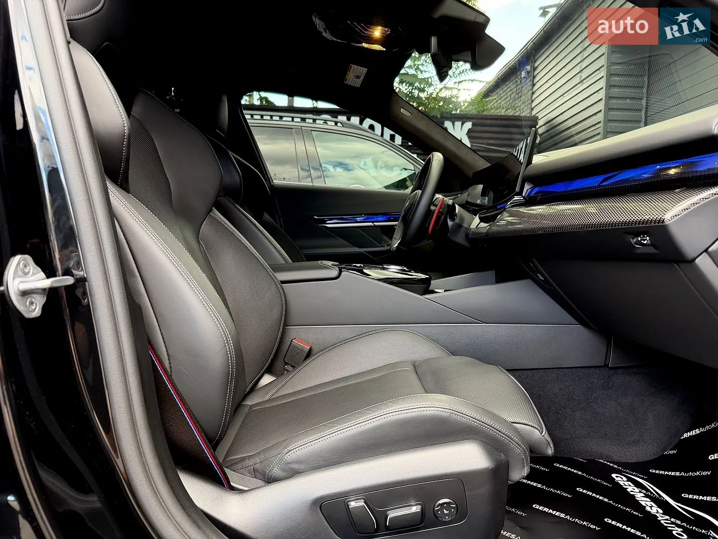 2024 BMW M5 - мініатюра 26