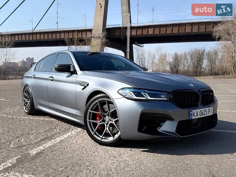 BMW M5 2021