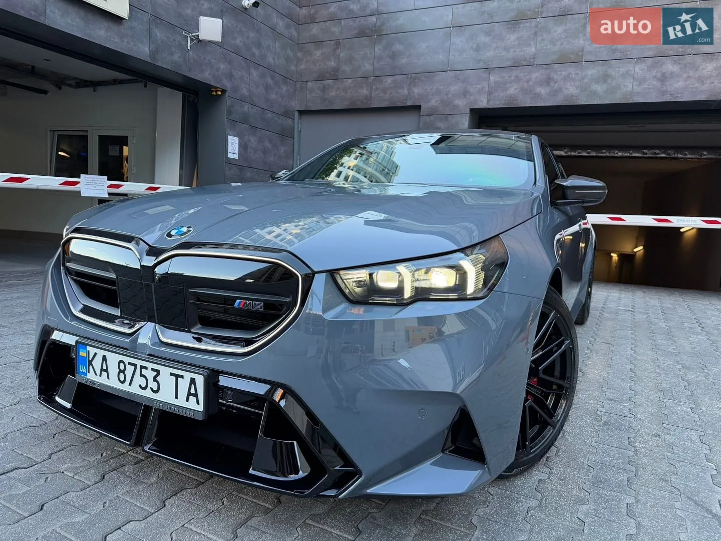2025 BMW M5 - мініатюра 23