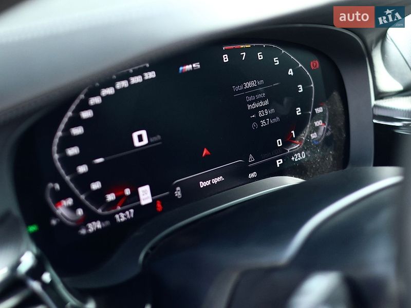 Седан BMW M5 2020 в Львове