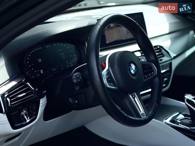 Седан BMW M5 2020 в Львове