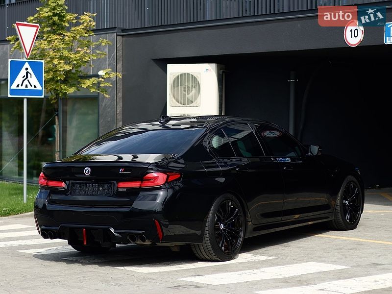 Седан BMW M5 2020 в Львове