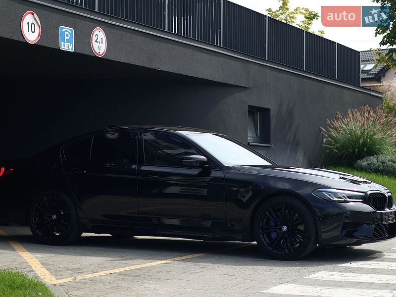 Седан BMW M5 2020 в Львове