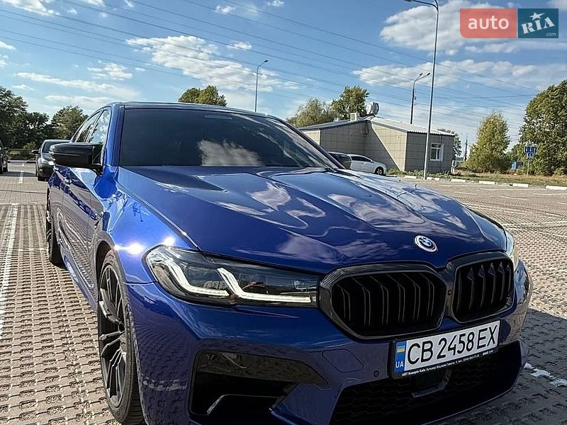 Седан BMW M5 2022 в Києві