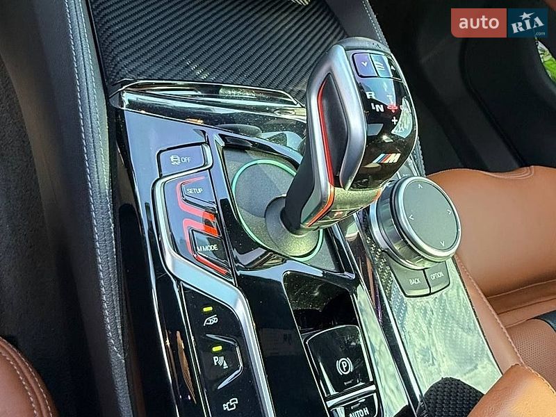 Седан BMW M5 2022 в Києві