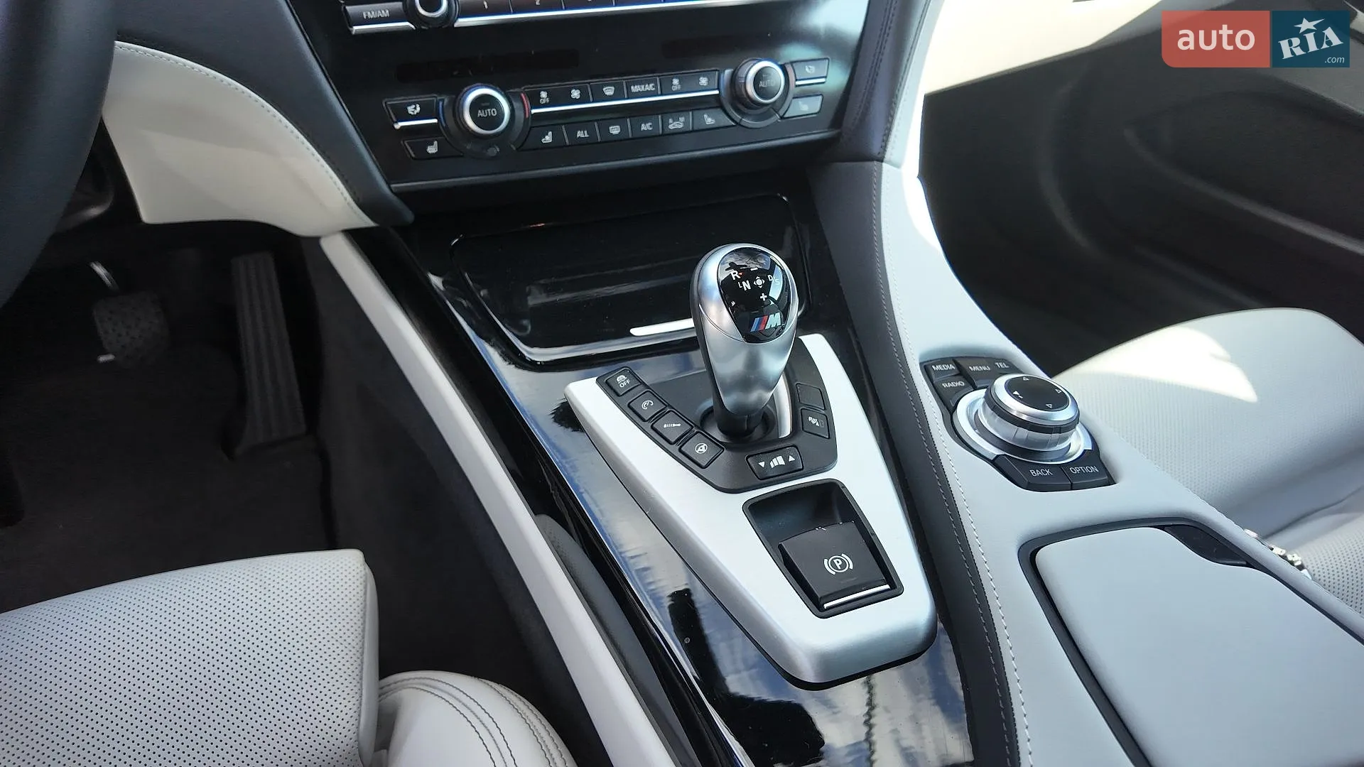 2012 BMW M6 - мініатюра 22