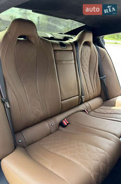 Купе BMW M8 Gran Coupe 2021 в 
