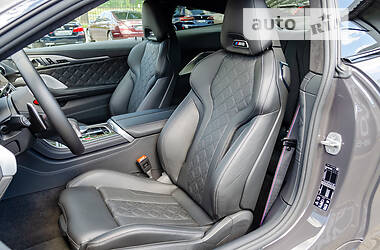 Купе BMW M8 2020 в 