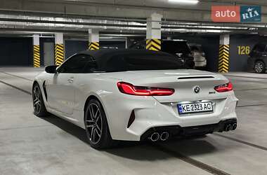 Кабриолет BMW M8 2019 в 
