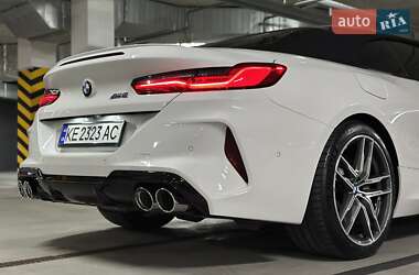 Кабриолет BMW M8 2019 в 