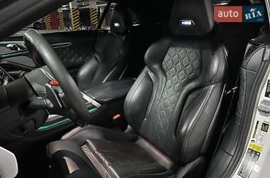Кабриолет BMW M8 2019 в 