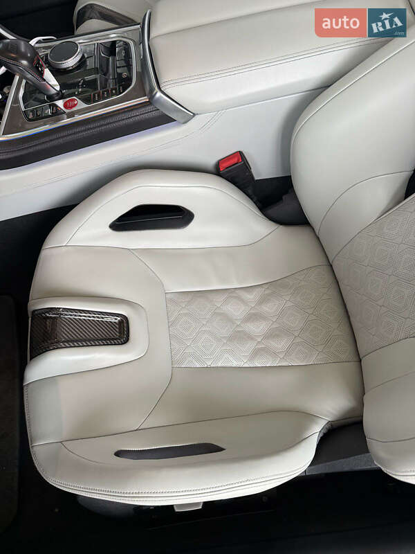 Кабріолет BMW M8 2021 в Рівному