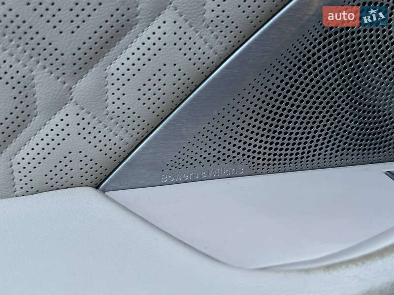 Купе BMW M8 2019 в Киеве фото 14 Купе BMW M8 2019 в Киеве