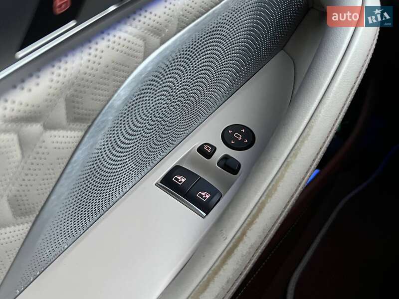 Купе BMW M8 2019 в Киеве