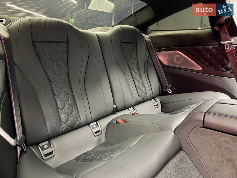Купе BMW M8 2023 в Киеве
